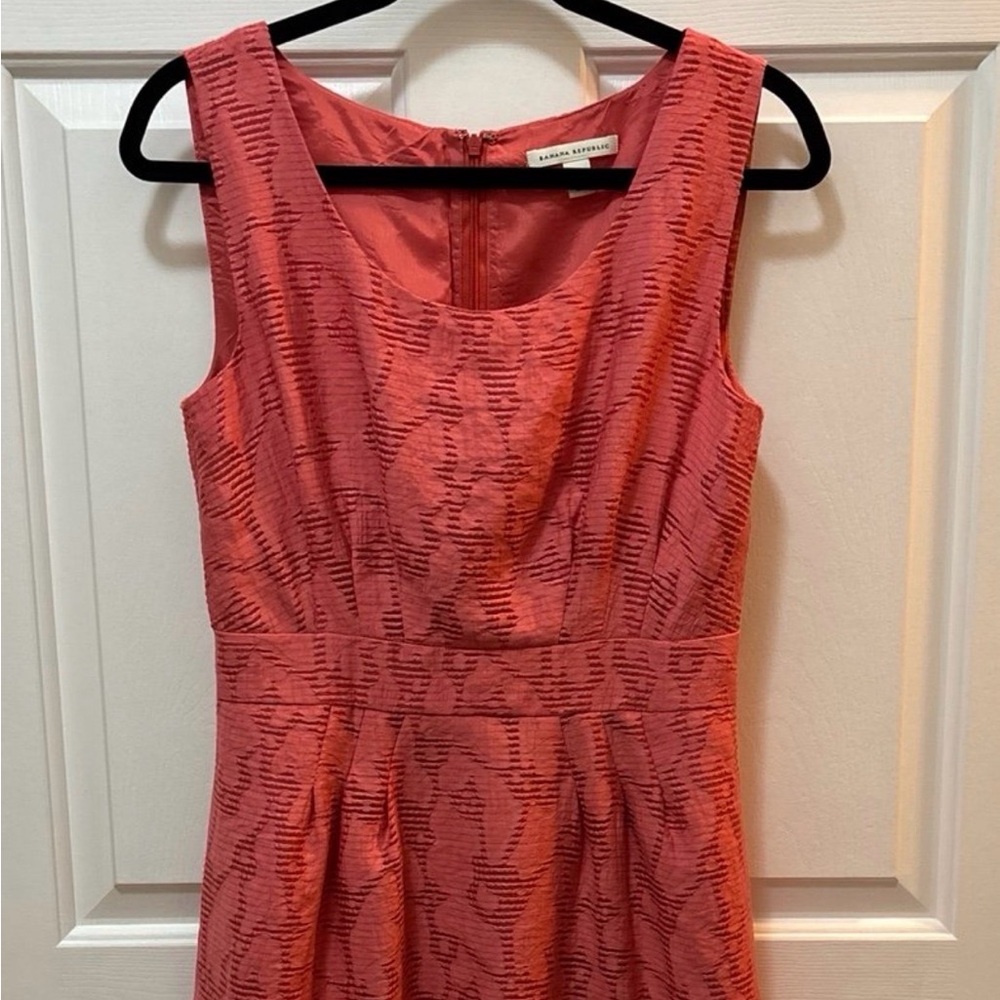 Banana Republic Fit and Flare peach 6P EUC